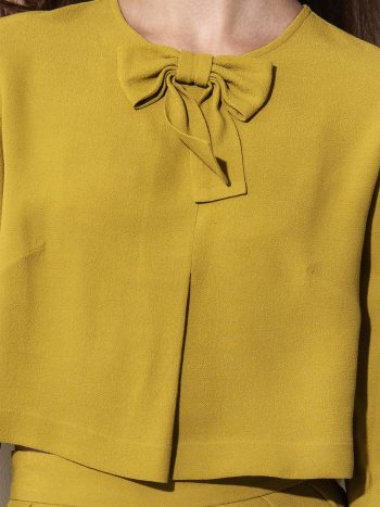 Mustard crop top with a bow fabric &bull; Sassa Björg