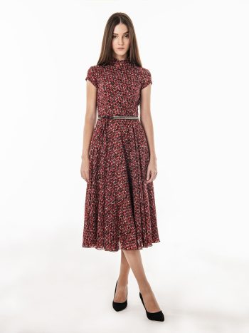 Red ethereal long dress main full &bull; Sassa Björg