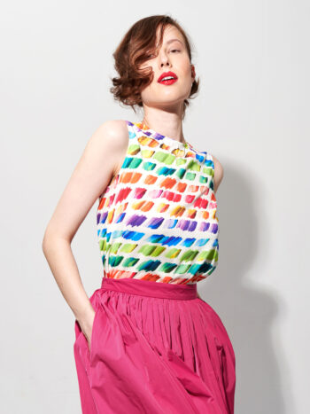 sleeveless colorful palette print top hands in pockets • Sassa Björg