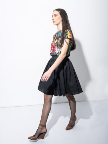 Black gathered Jacquard skirt walking • Sassa Björg