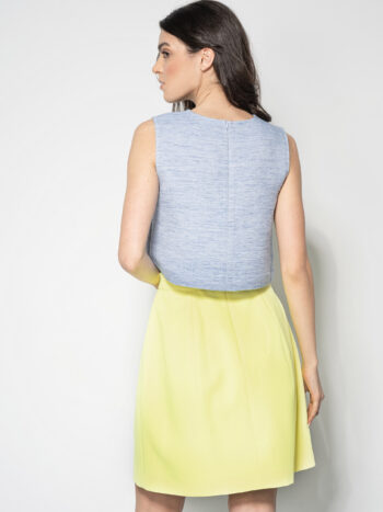 light blue linen crop top back &bull; Sassa Björg