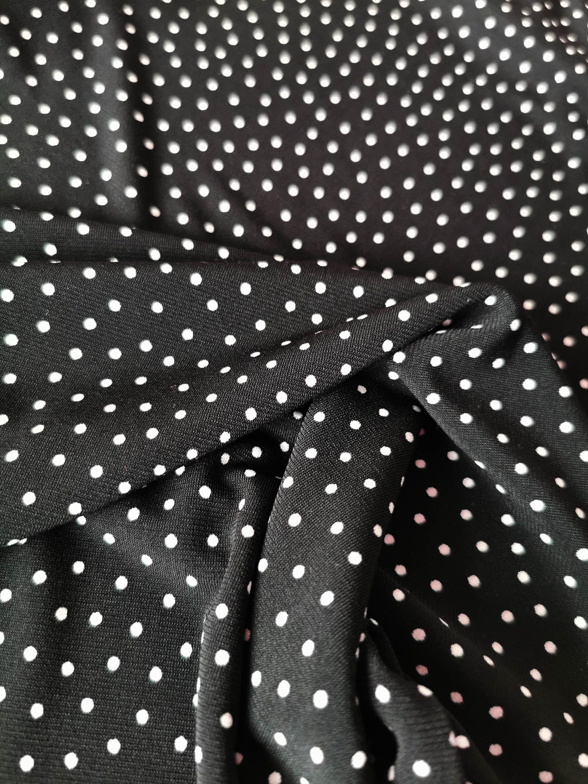 sleeveless body hugging top white dots fabric • Sassa Björg