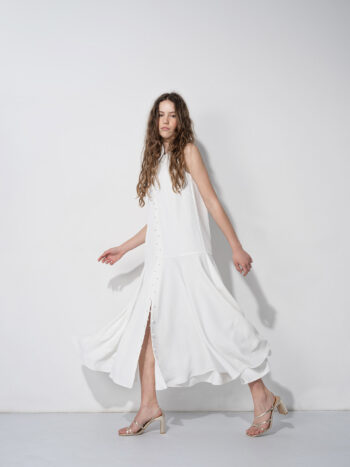 endless buttons dress side &bull; Sassa Björg