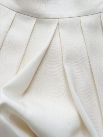 off white pleated skirt closeup &bull; Sassa Björg