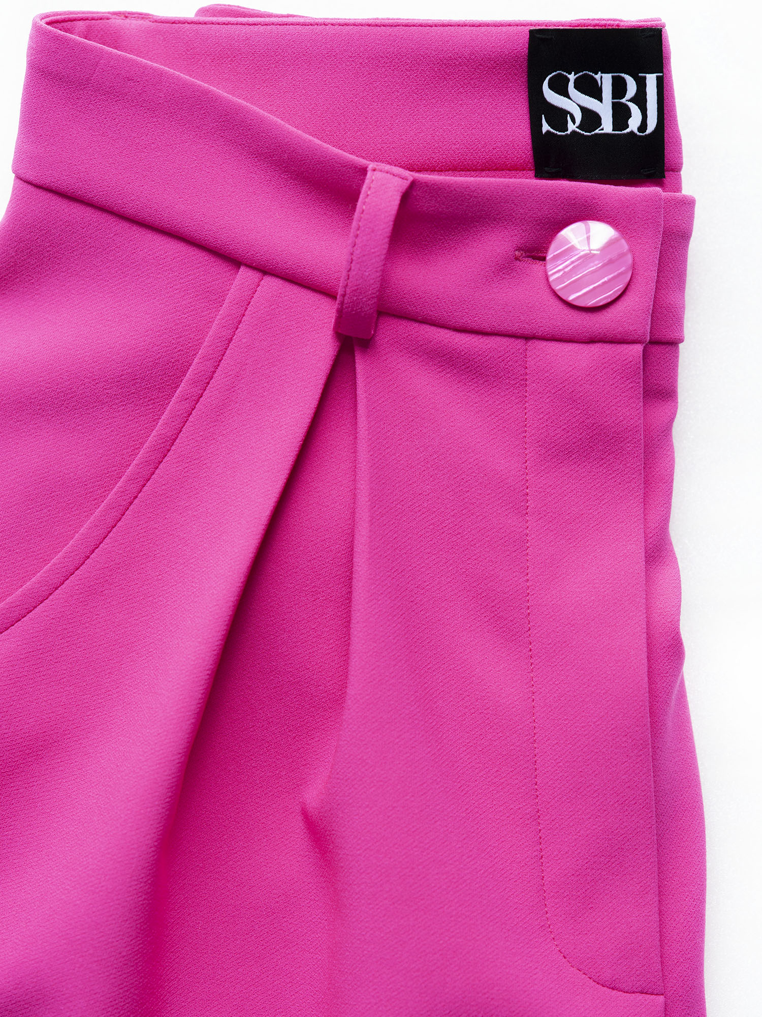 pleated pants magenta closeup • Sassa Björg