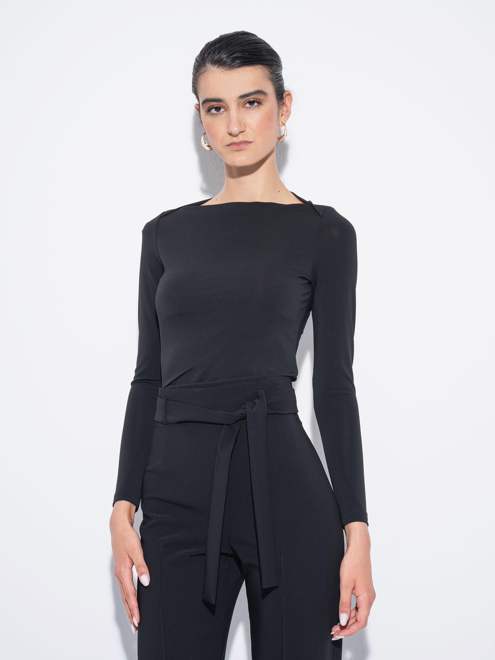 boatneck blouse black long sleeve front crop &bull; Sassa Björg