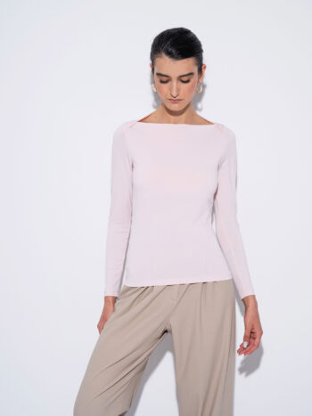 boatneck blouse powder pink crop &bull; Sassa Björg