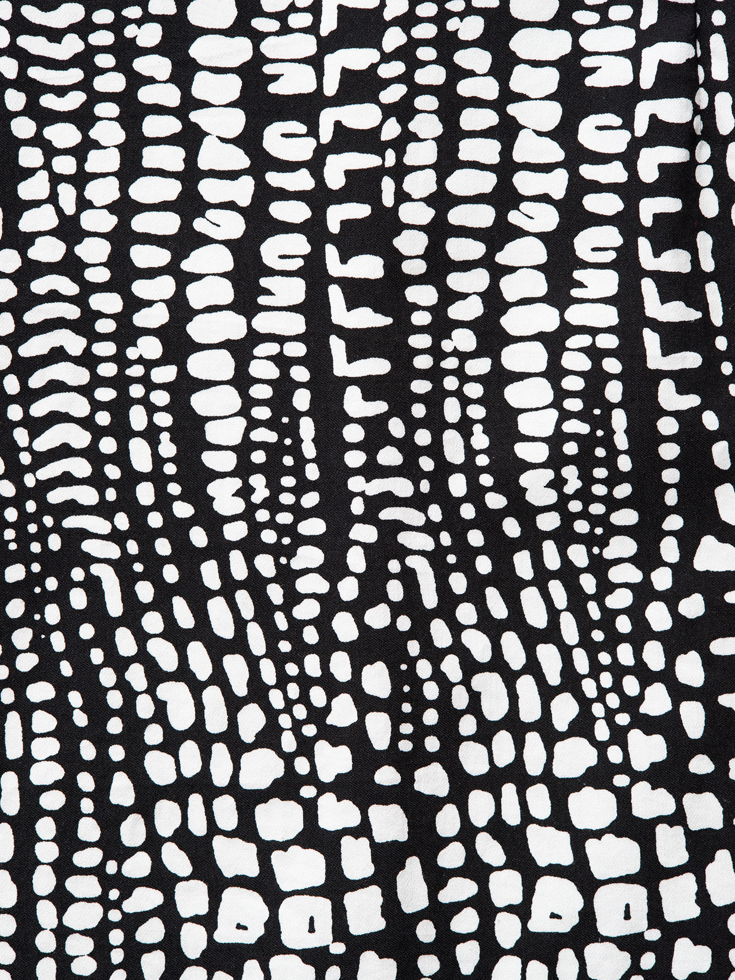 high waist pencil skirt b w closeup • Sassa Björg