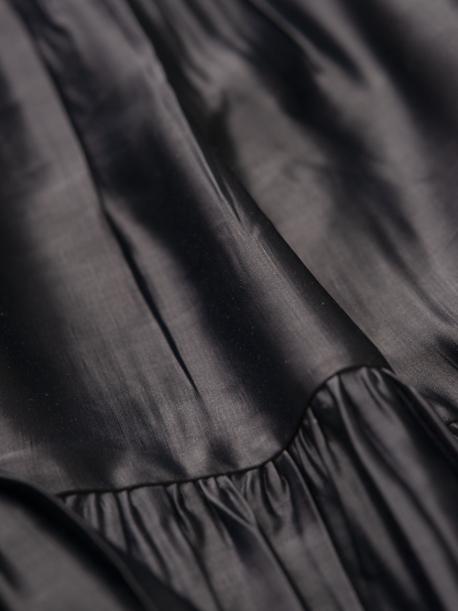 tiered dress black and blue sheen closeup • Sassa Björg