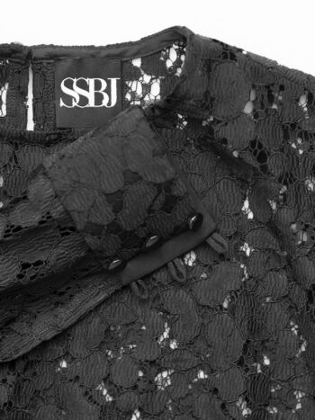 black lace blouse w cuffs closeup &bull; Sassa Björg
