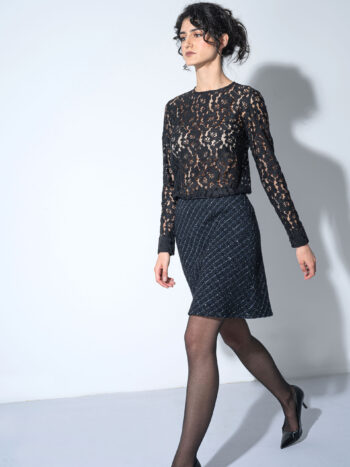 black lace blouse w cuffs cropped walking &bull; Sassa Björg
