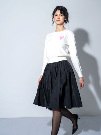 black poppy skirt walking &bull; Sassa Björg