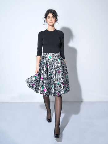 frozen flowers skirt front &bull; Sassa Björg