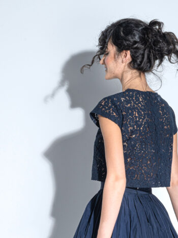navy blue lace crop top back &bull; Sassa Björg