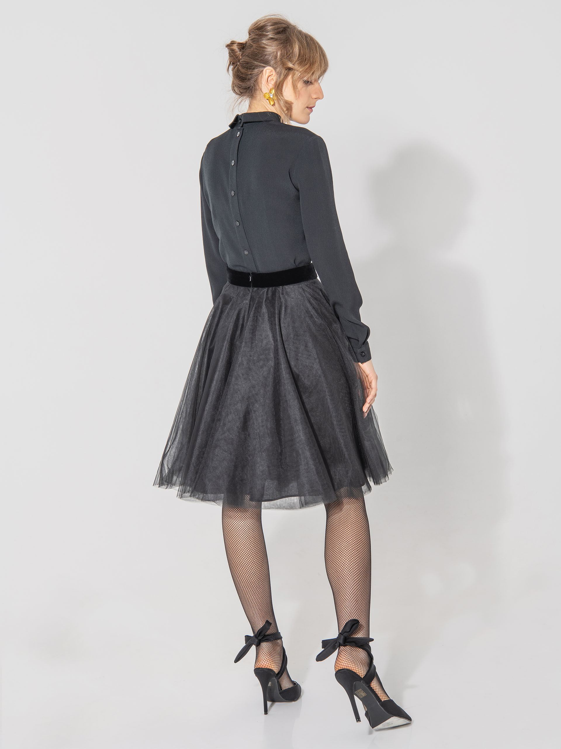 tulle skirt with a bow on the belt in black back full • Sassa Björg
