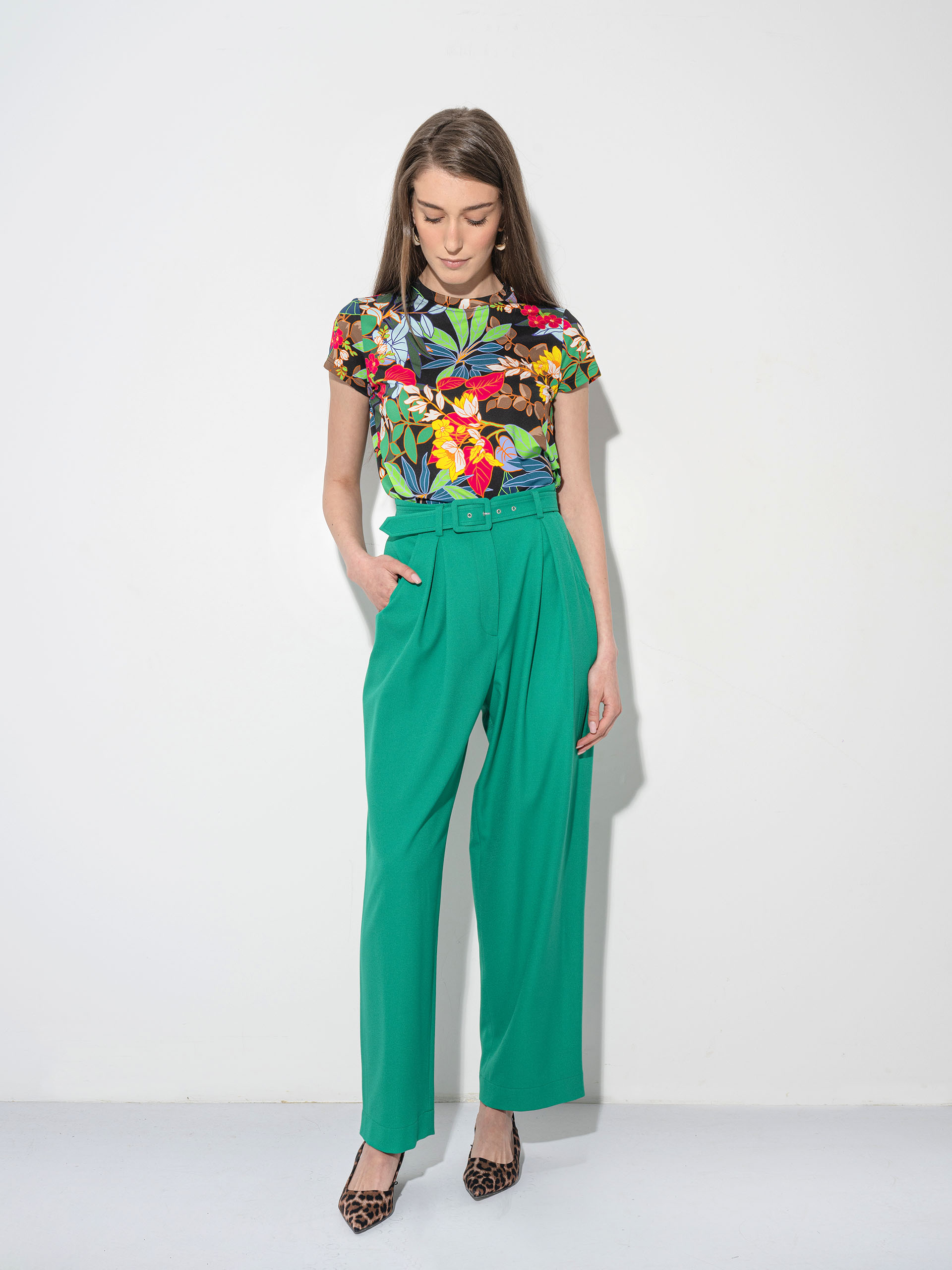 shamrock green pleated pants w belt • Sassa Björg