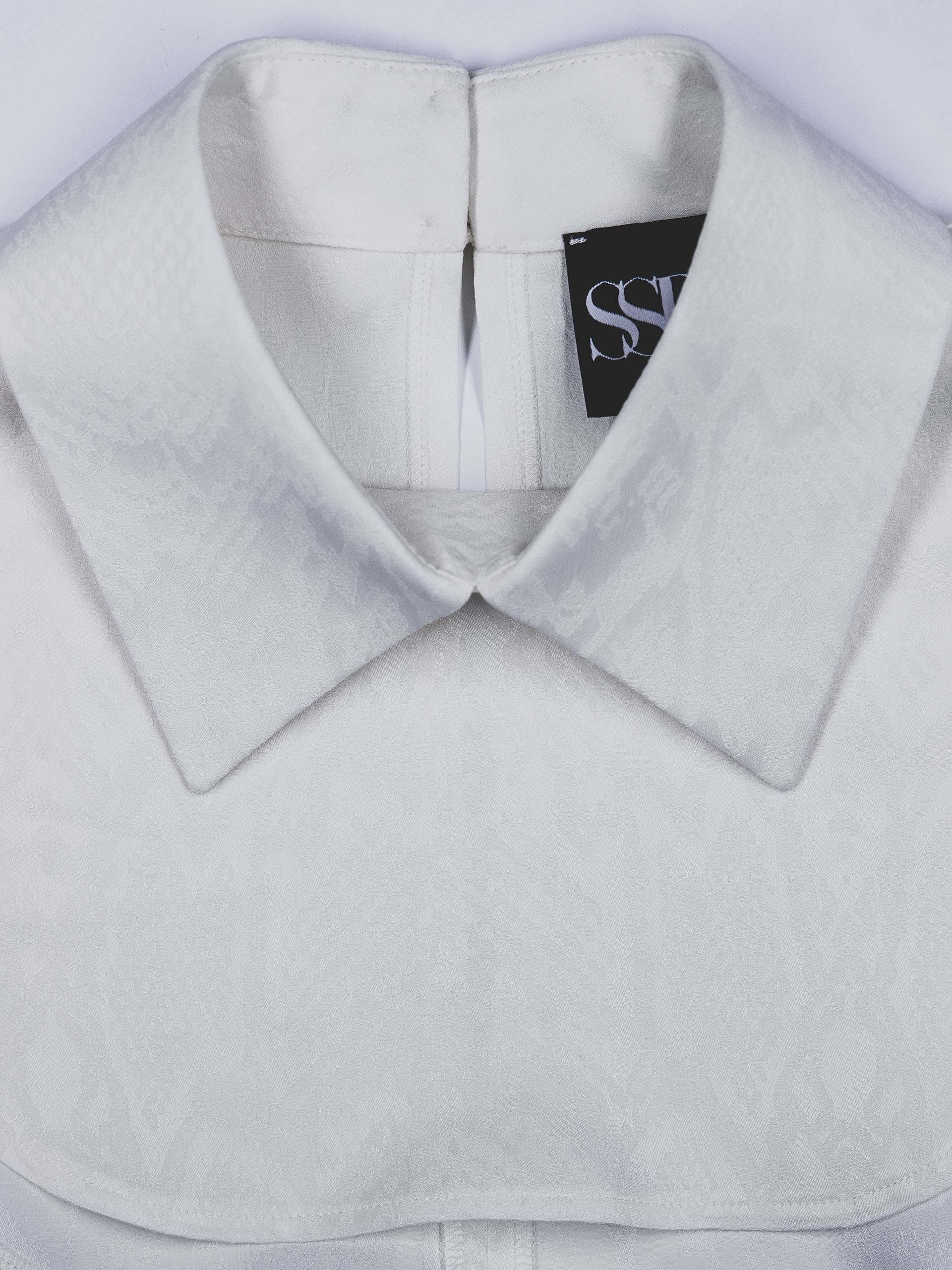 white detachable collar python • Sassa Björg