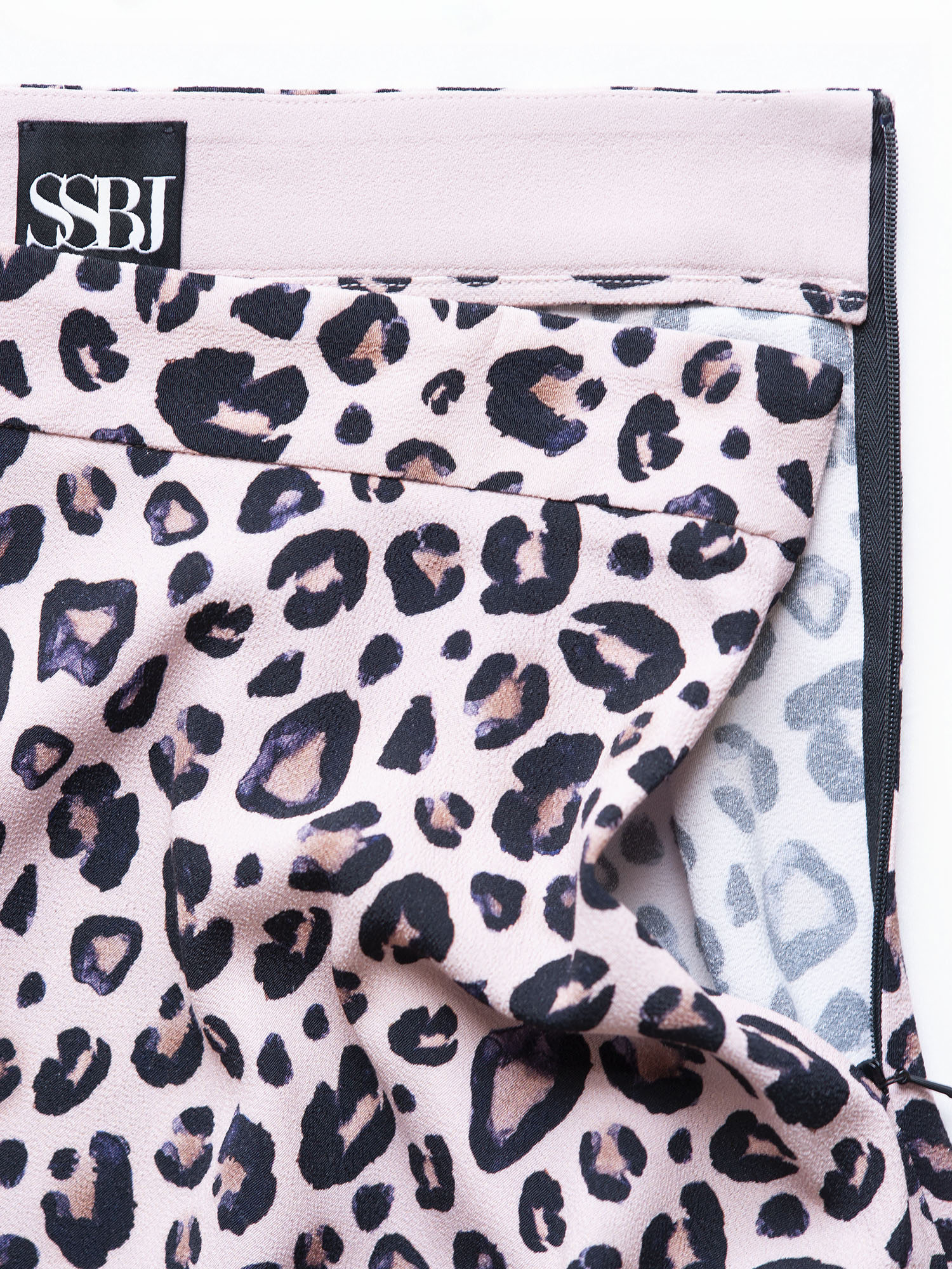 pink leopard midi skirt closeup • Sassa Björg