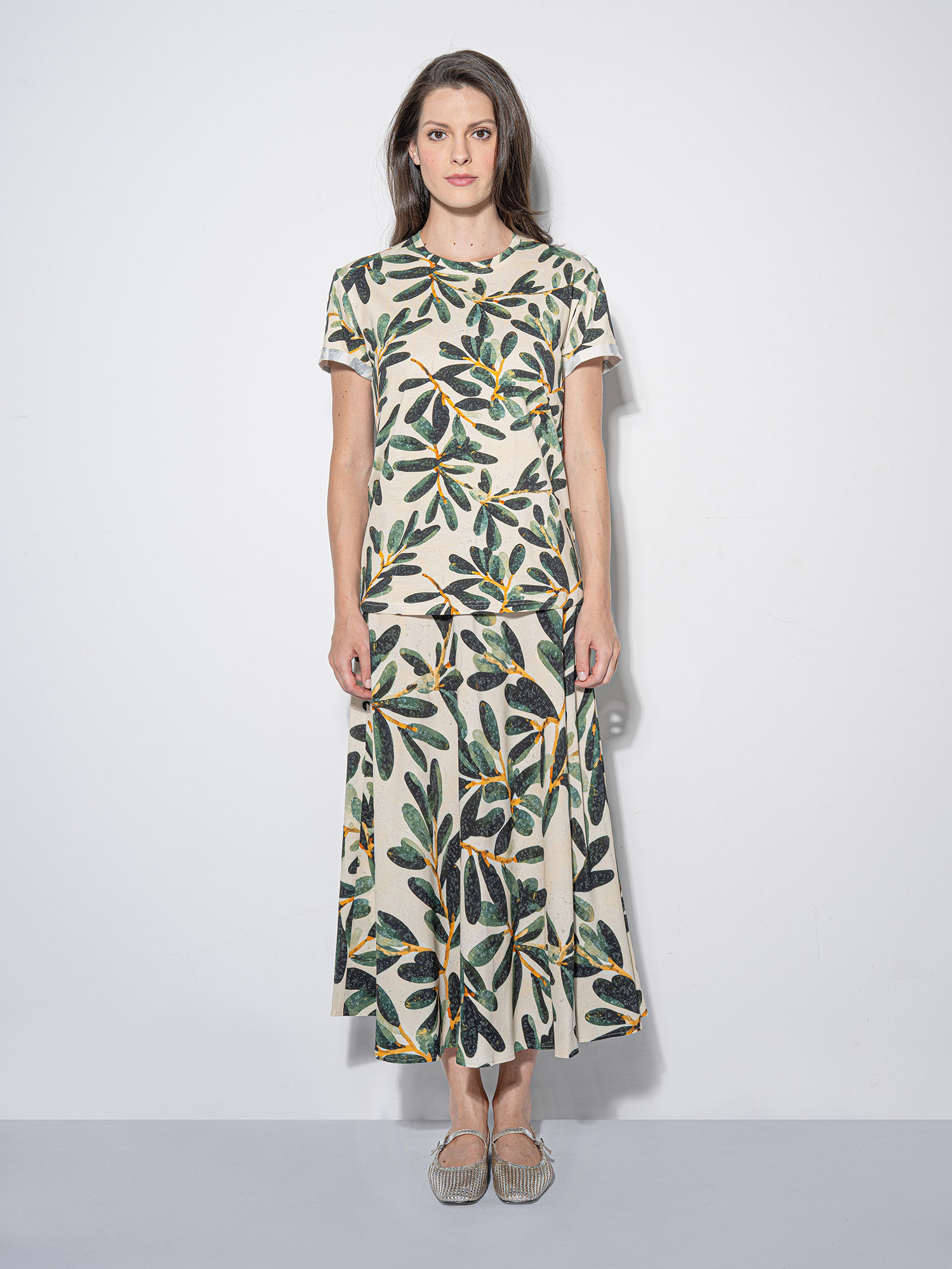 midi skirt olive branch pattern front • Sassa Björg