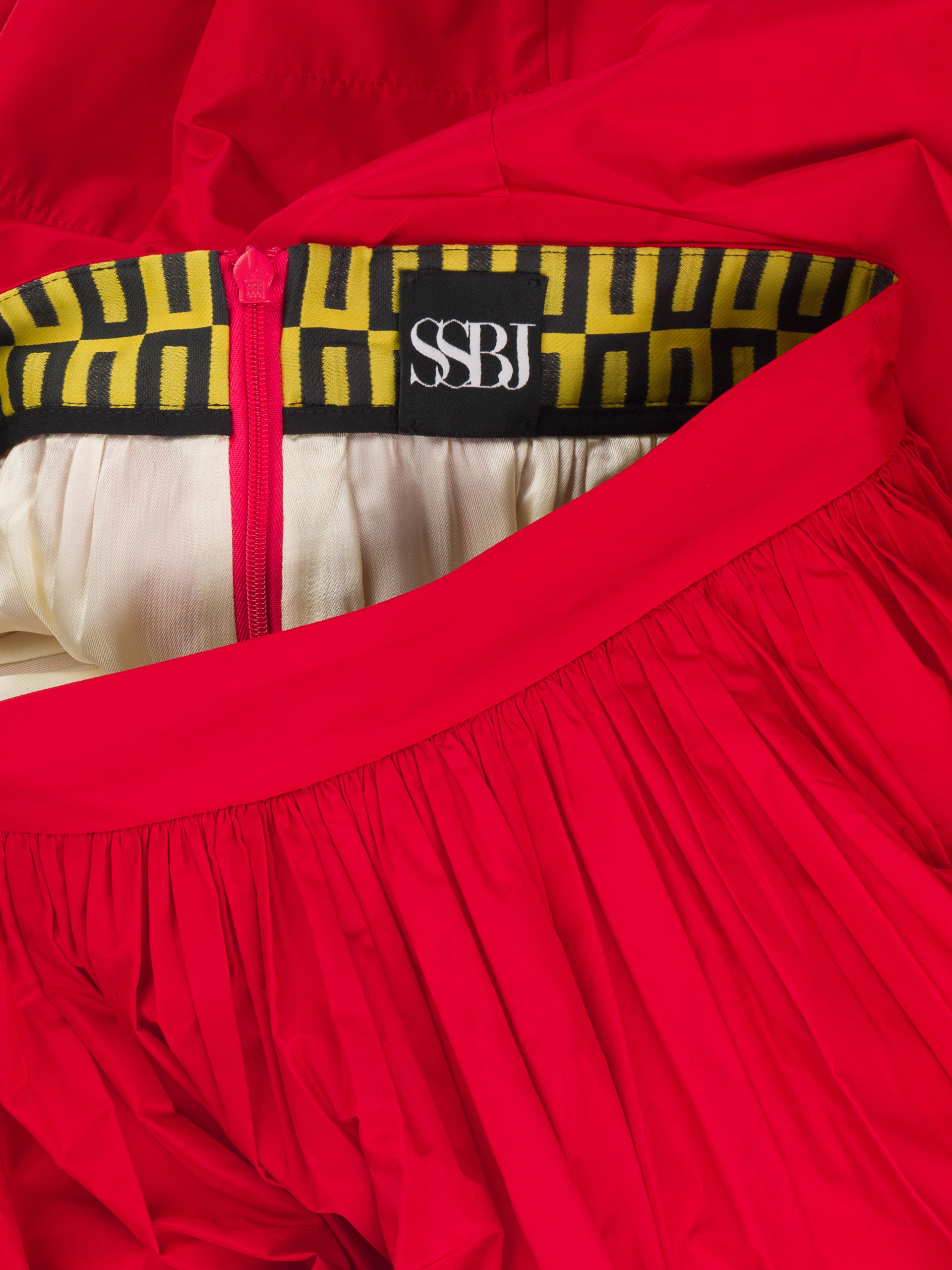 signature taffeta skirt red closeup • Sassa Björg