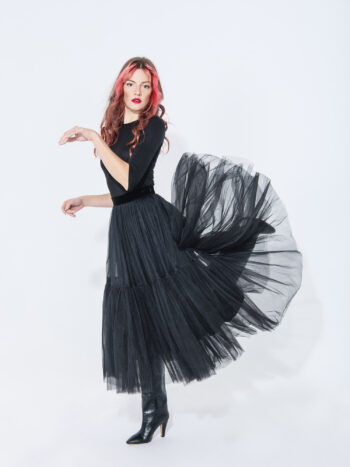 black swan tulle skirt kick • Sassa Björg