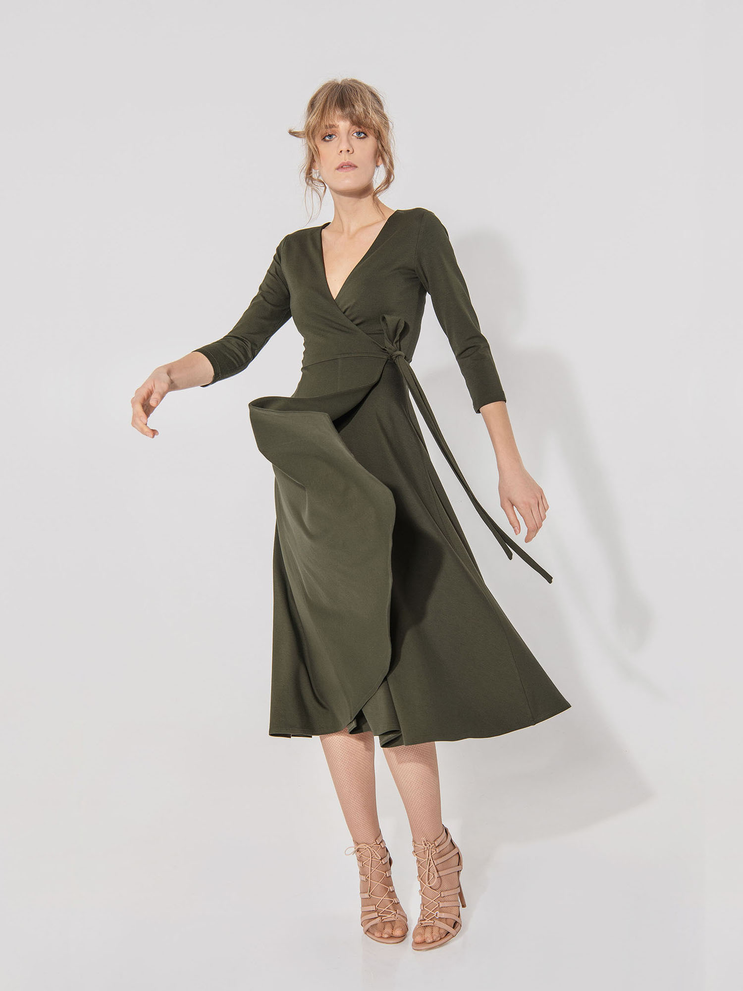 Olive green hug me dress flared 2 • Sassa Björg