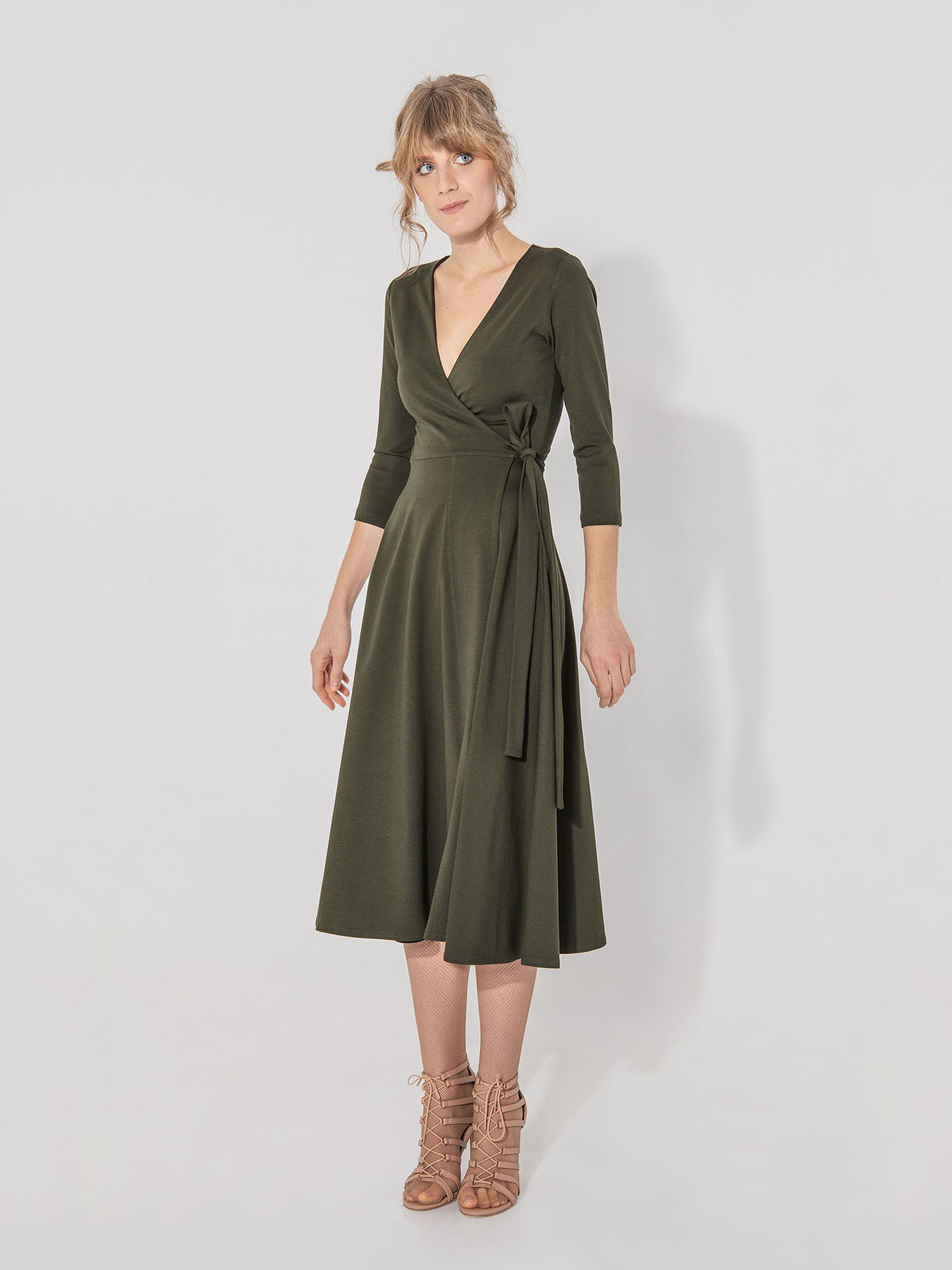 Olive green hug me dress frontal • Sassa Björg